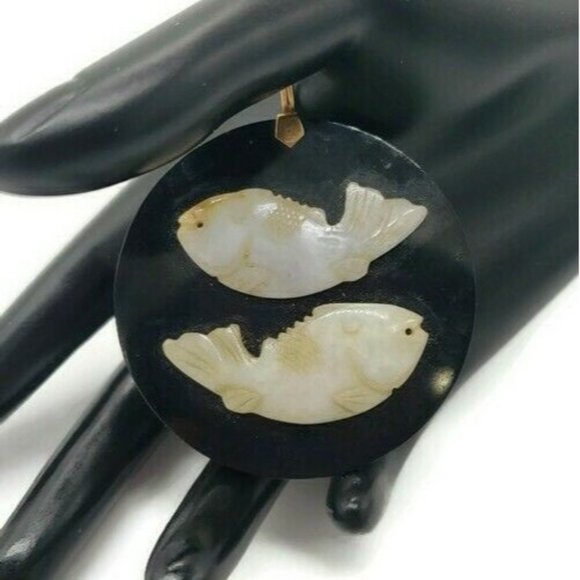 OOAK Green Carved Fish Jadeite Jade Black Onyx Round 14K Yellow Gold Pendant - Picture 1 of 12